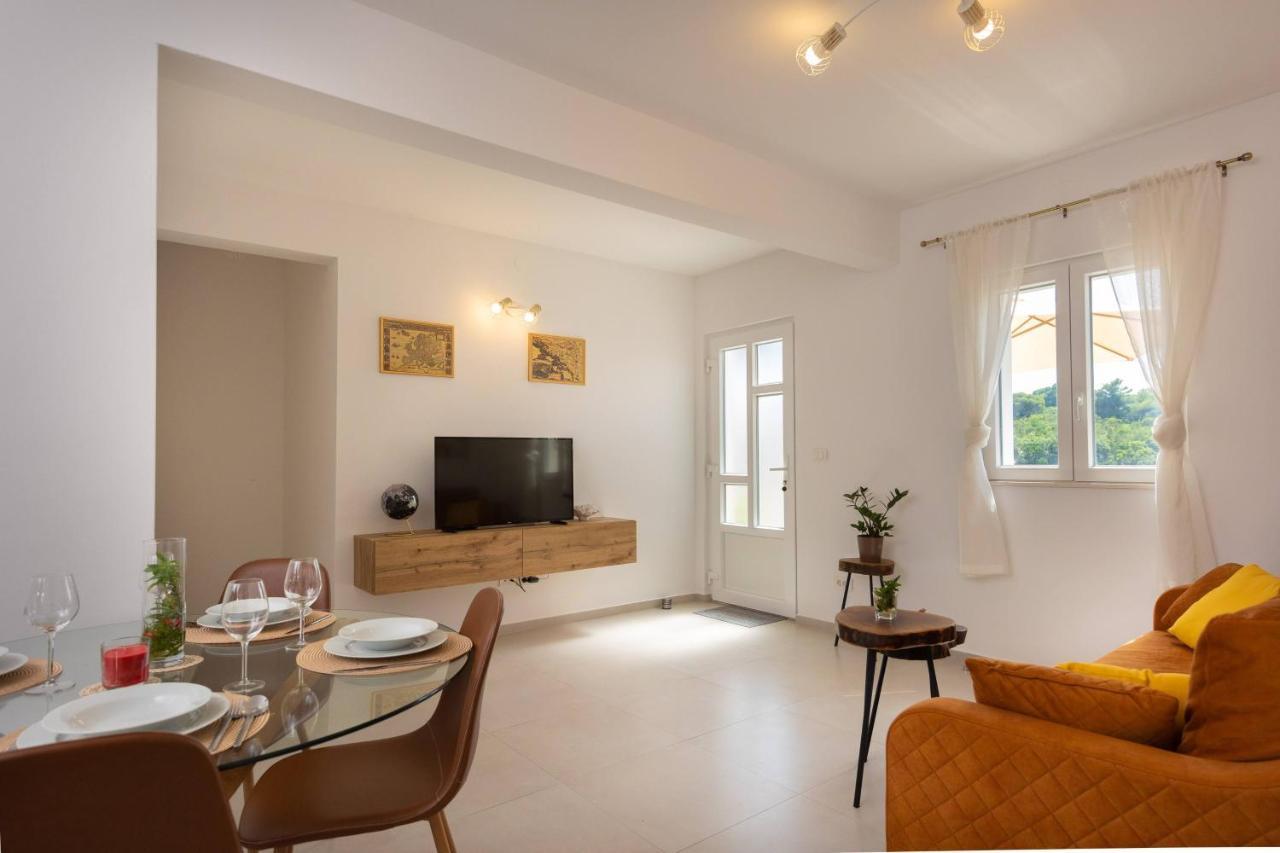 Apartments Laurea Slano Exterior photo